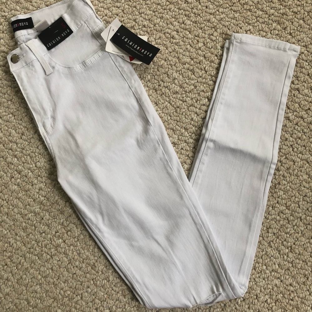 Fashion Nova, size 5 jeans